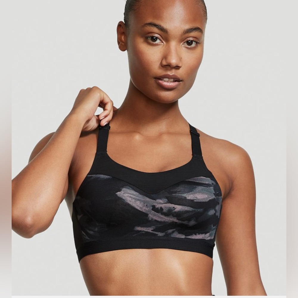 VSX Incredible by Victoria’s Secret Sports Bra On Point 38C Dreamy Zebra